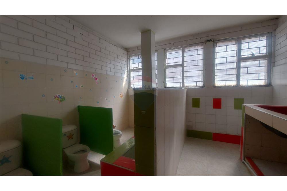 Commercial Property for Sale in Usaquén Distrito Capital 110141